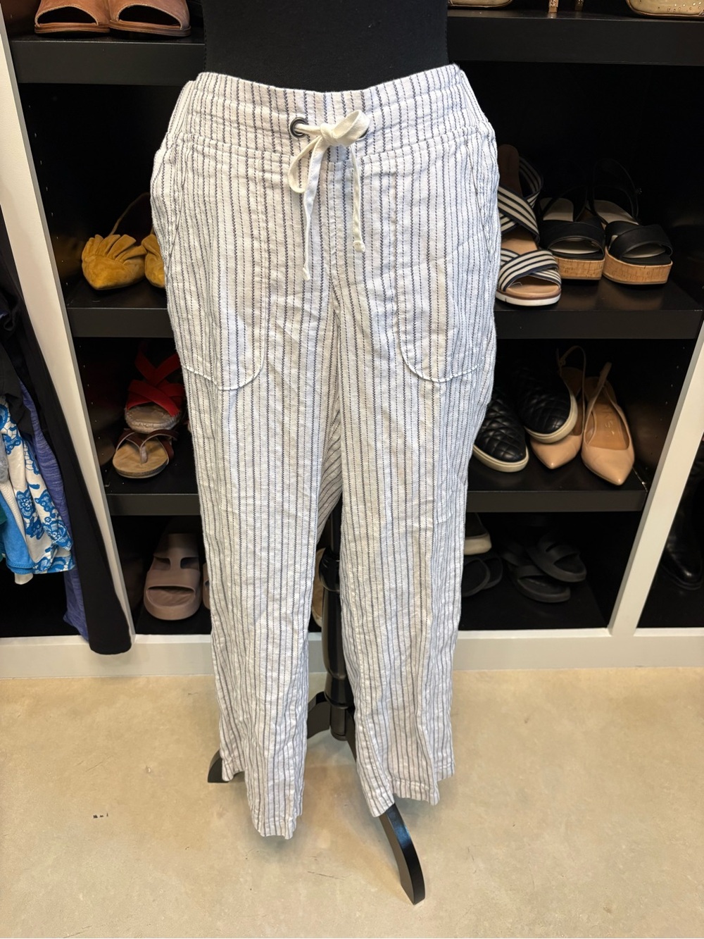 Athleta 100% Linen White and Gray Striped Cropped Drawstring Pants